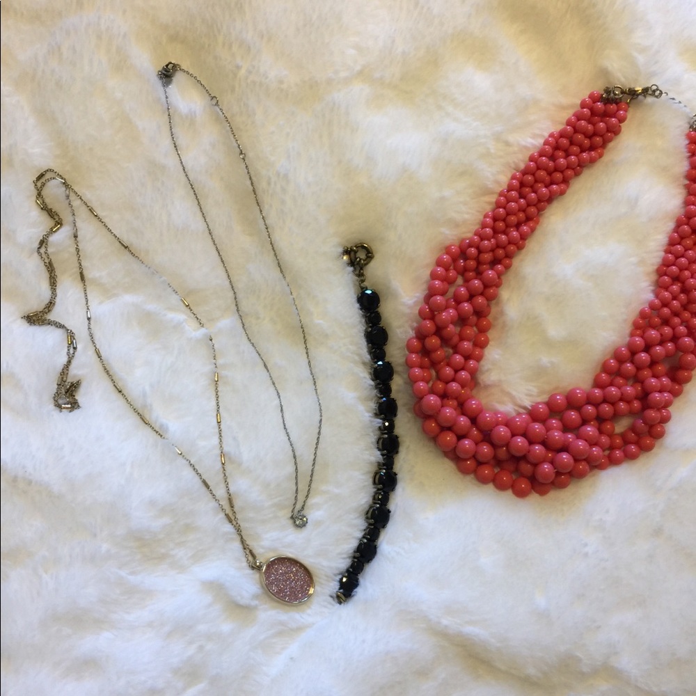 Set of 3 necklaces and 1 bracelet